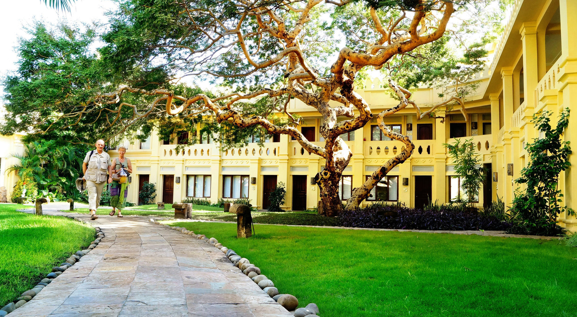 Areindmar Hotel Баган Экстерьер фото