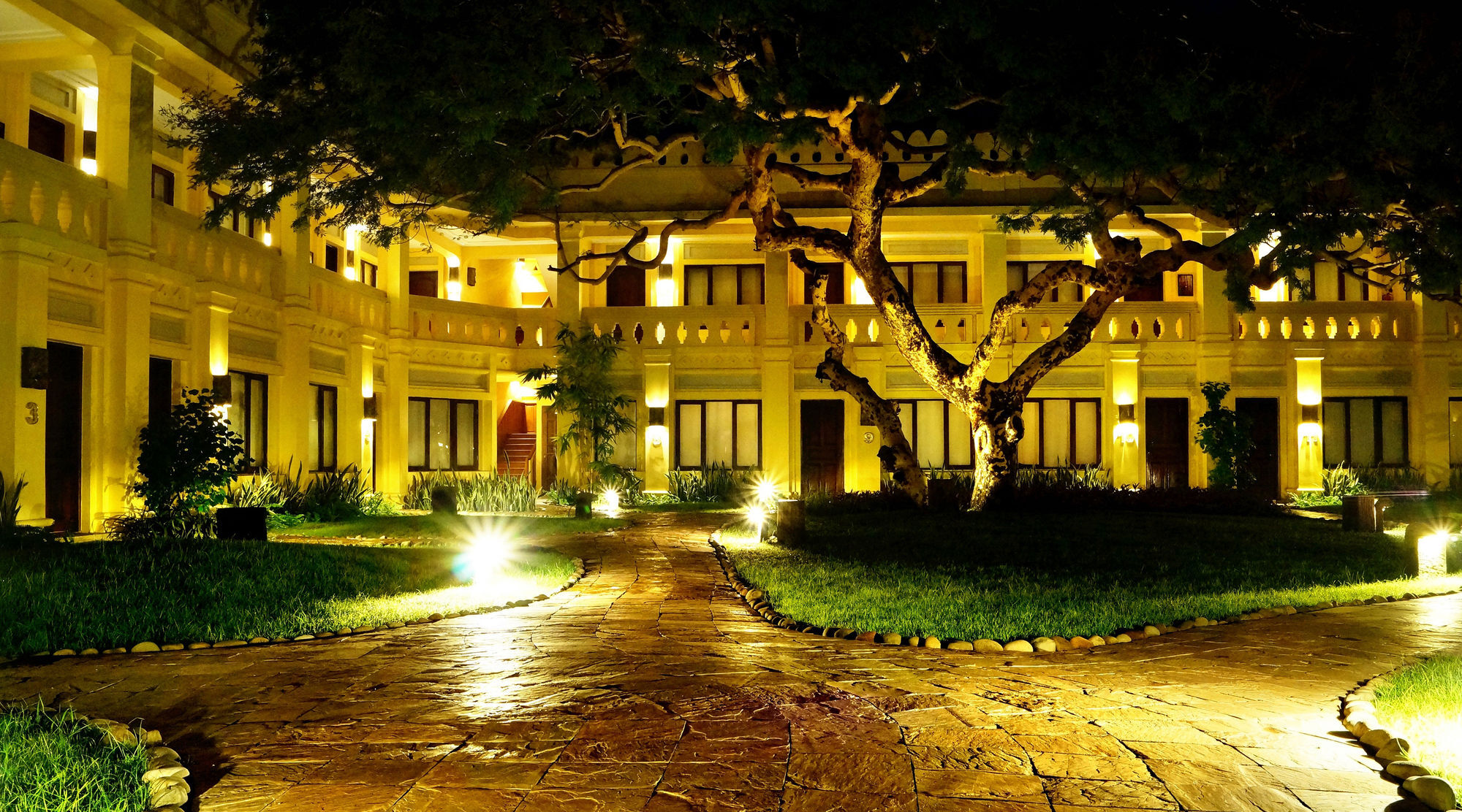 Areindmar Hotel Баган Экстерьер фото